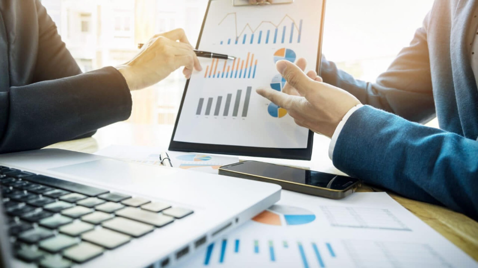 With E-leads CRM’s real-time monitoring